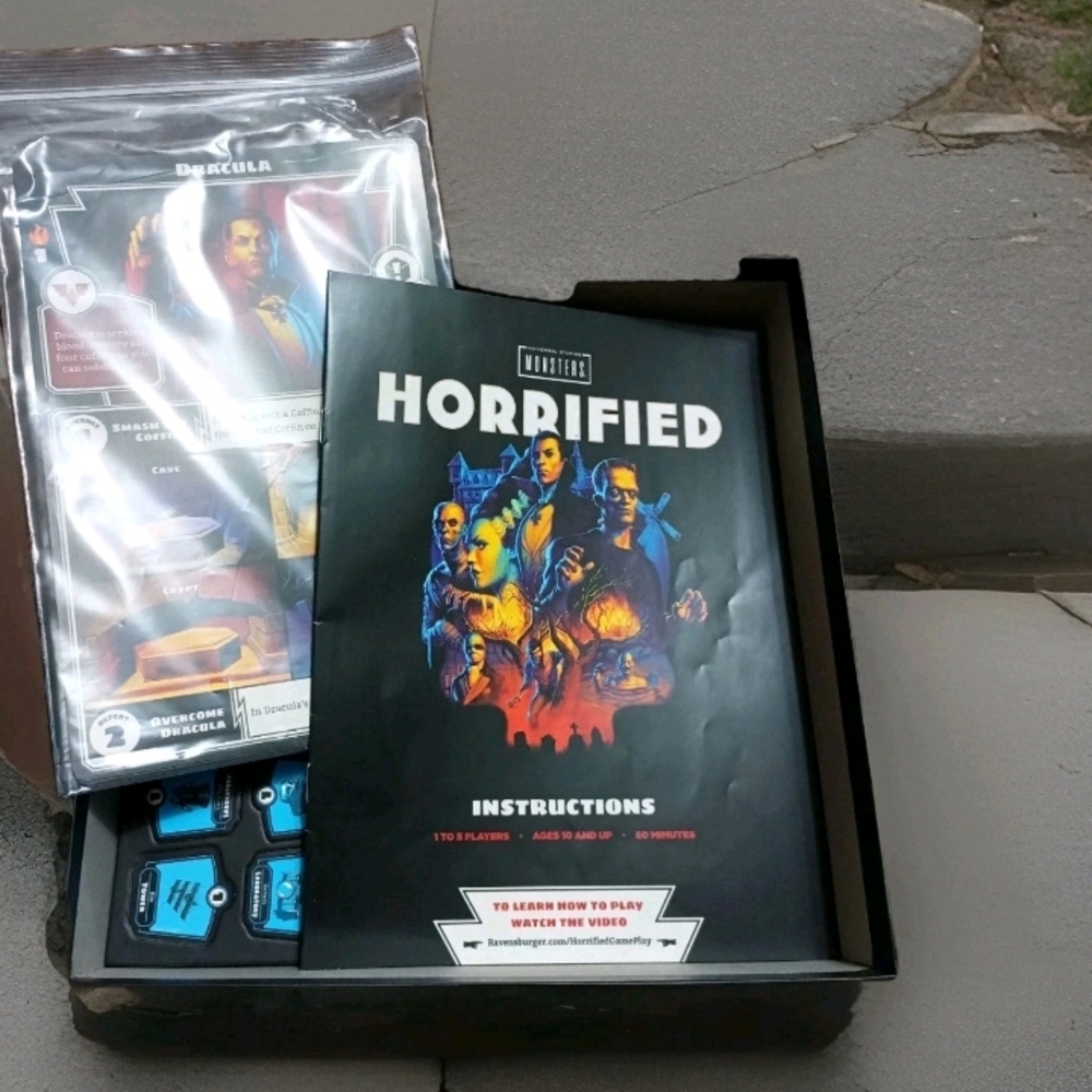 Ravensburger 60001836 Horrified Universal Studios Monsters Strategy Board Game - Picture 5 of 11